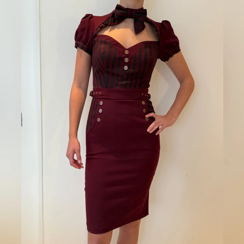 Chic Burgundy Striped dress - Picture 5 of 9